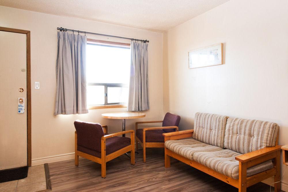 Horizon Motel Saint Albert Exterior photo